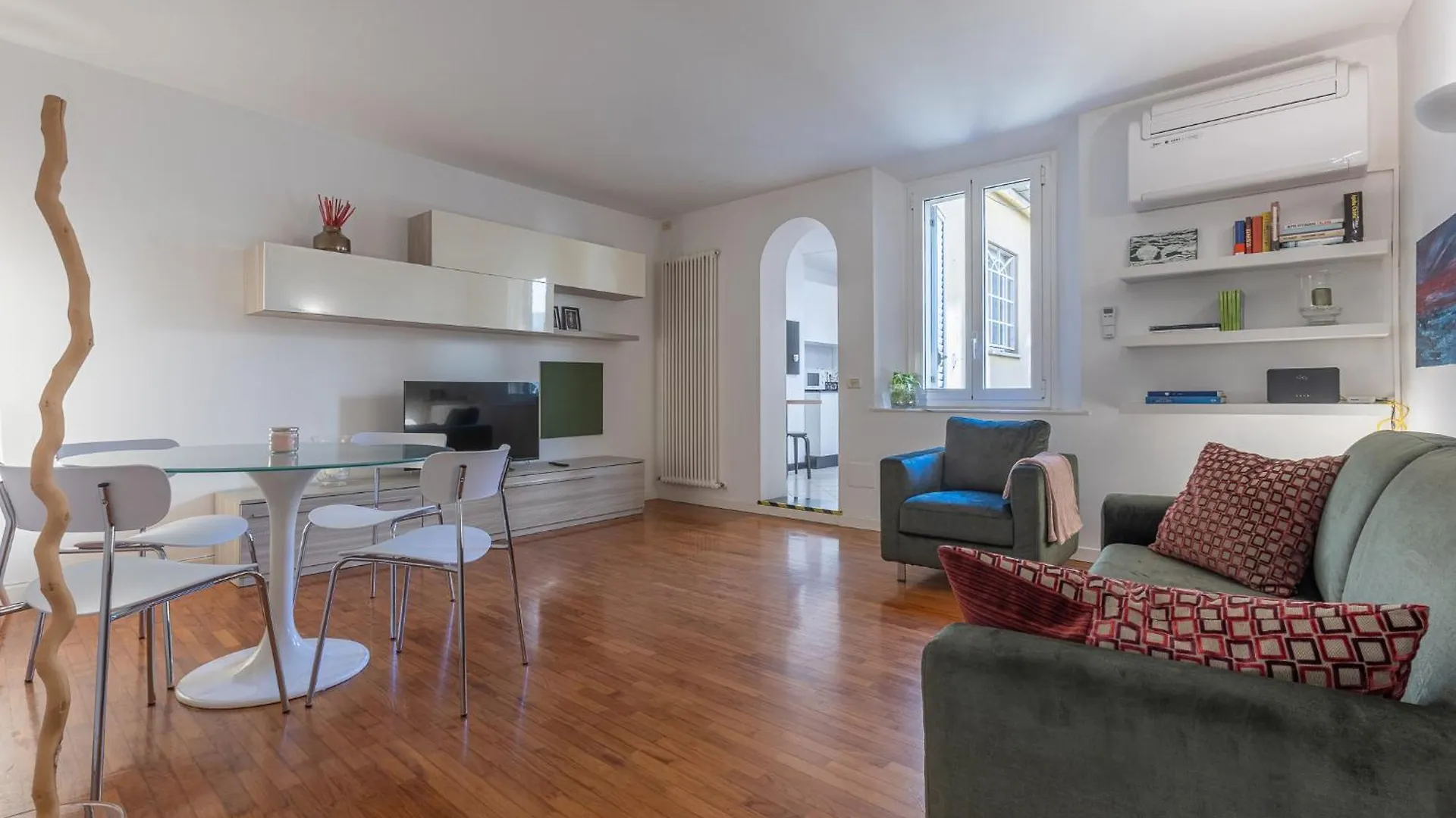 Saragozza Modern Apartment Bologna