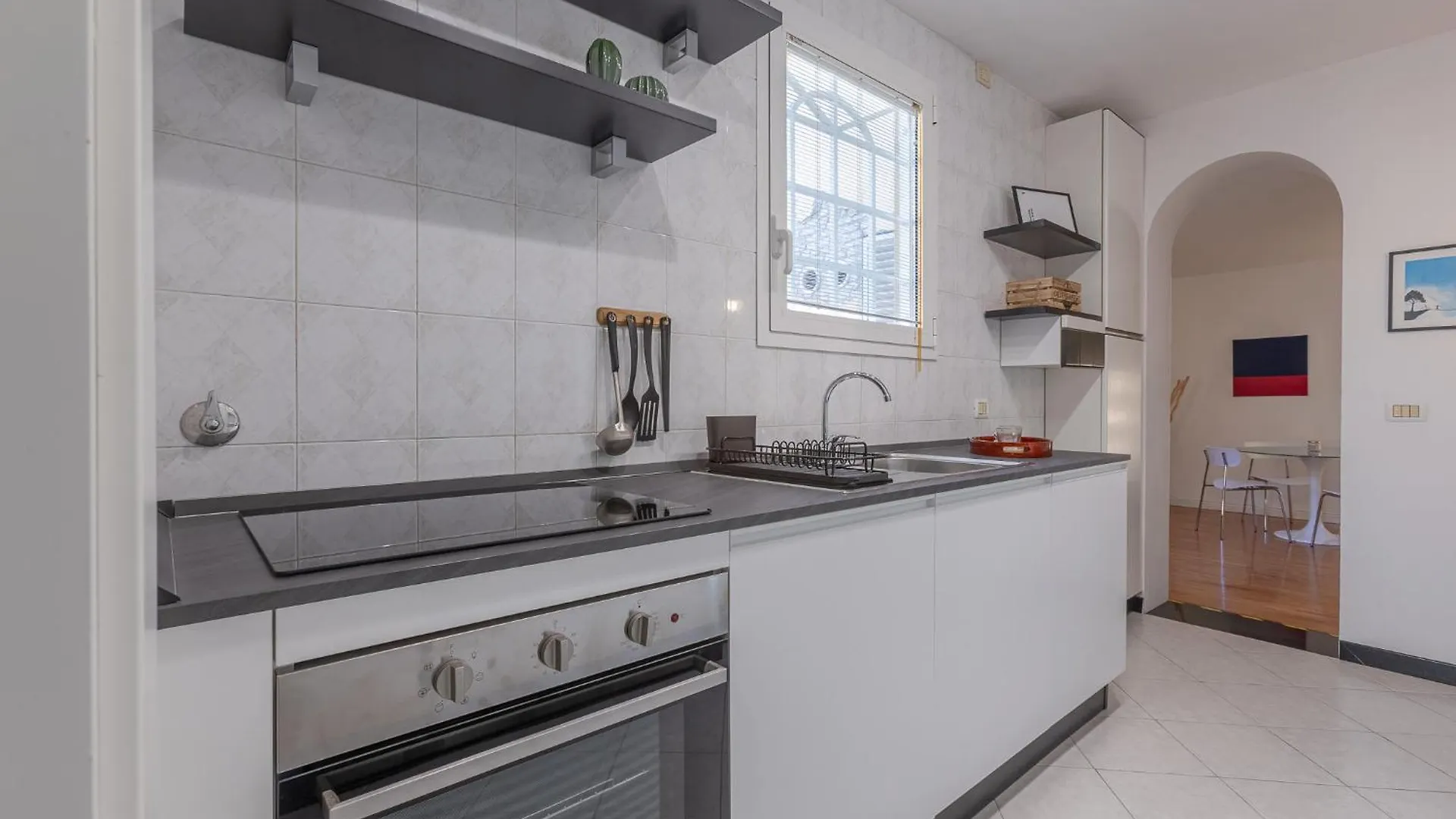 Saragozza Modern Apartment Bologna
