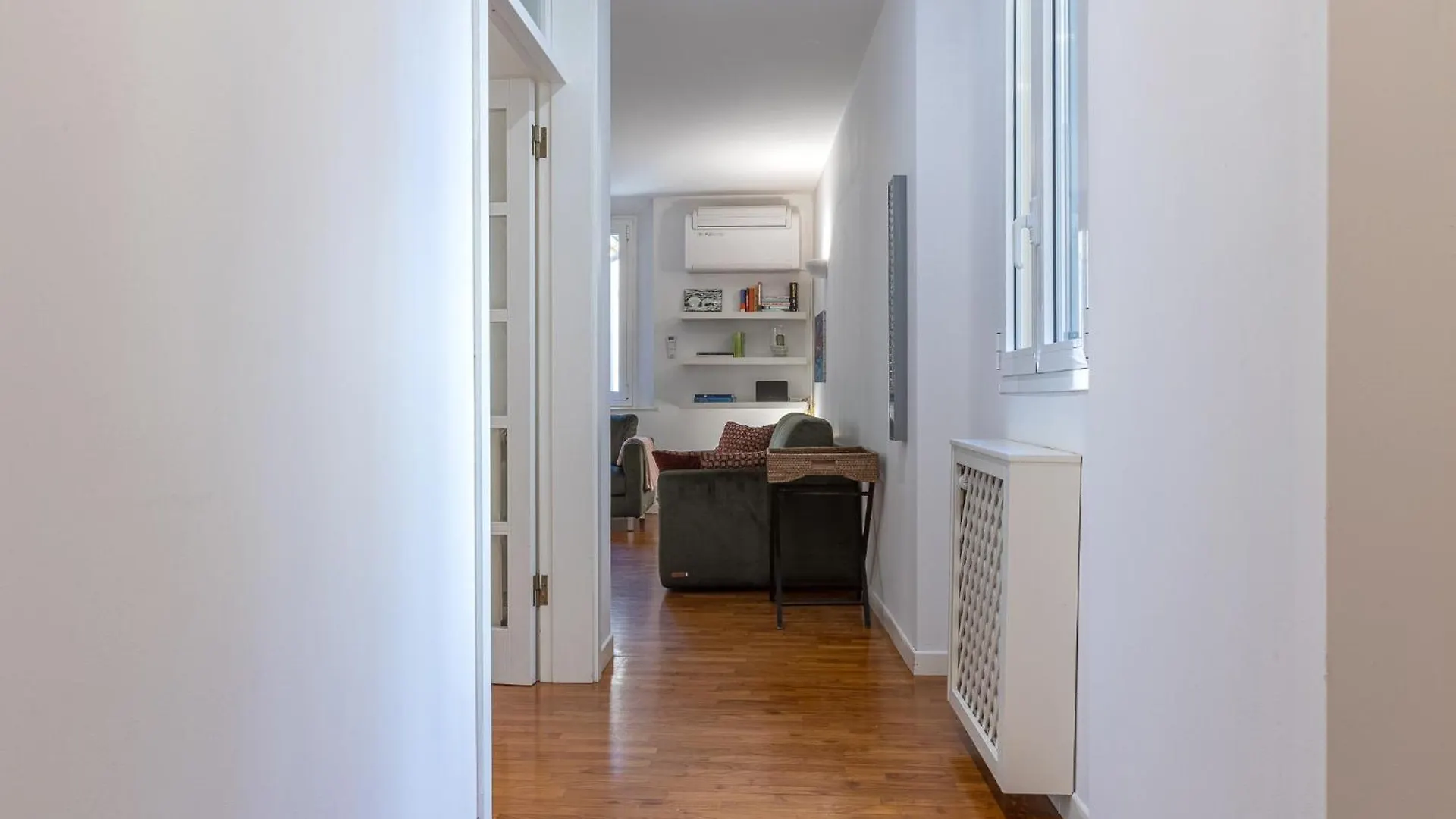 Saragozza Modern Apartment Bologna