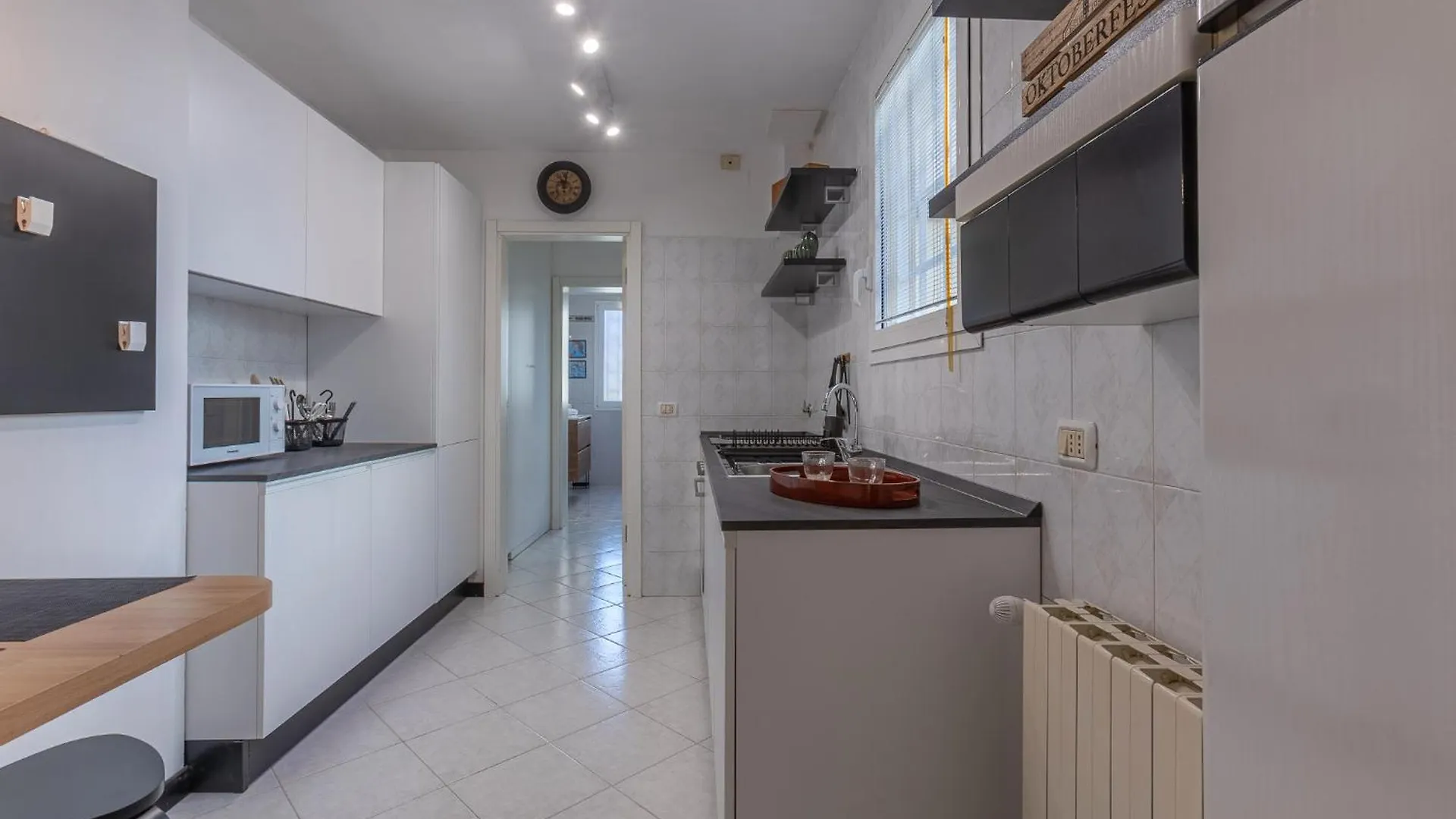 Saragozza Modern Apartment Bologna