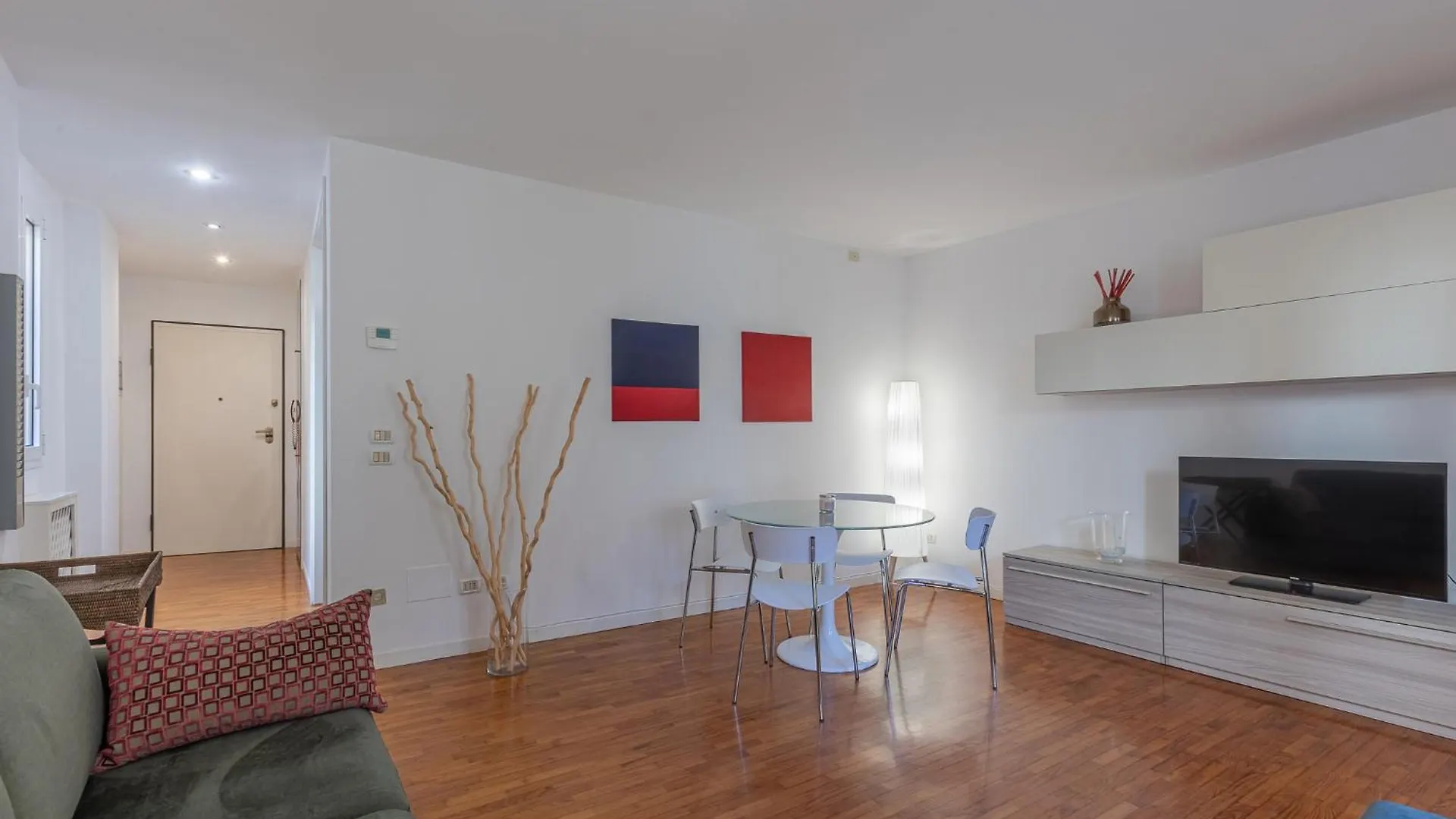 Saragozza Modern Apartment Bologna Italien